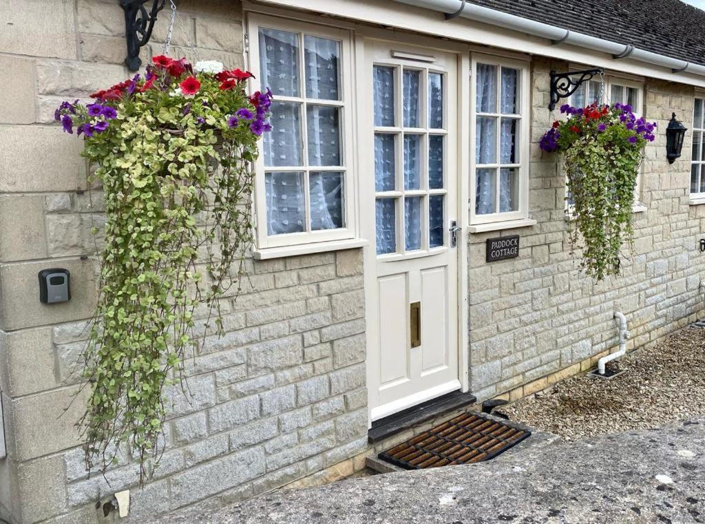 Heart Of The Village Cotswold Cottage In Crudwell. Bagian luar foto